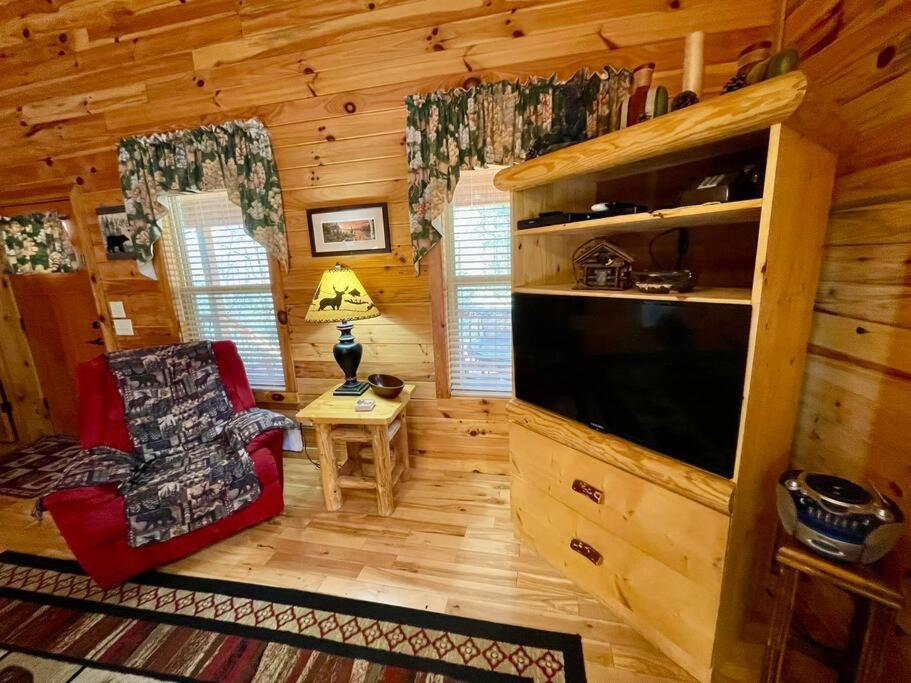 Cabin 2 Bed Close To Helen Hot Tub #15 Exterior photo